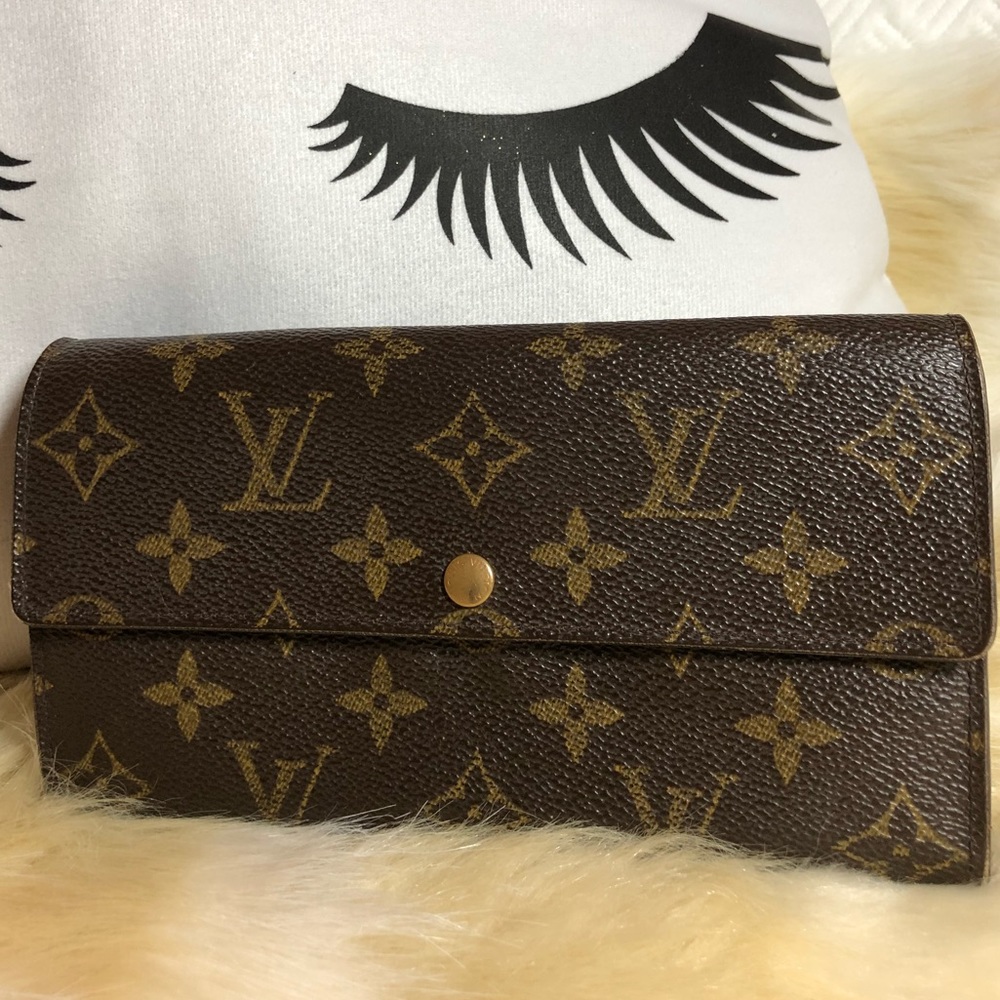 Authentic LV Portefeiulle Sarah Long Wallet